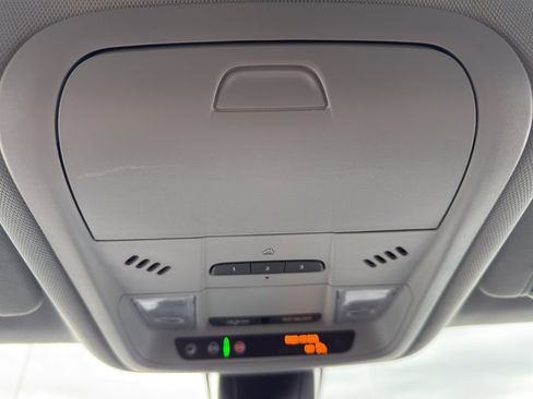 Used 2022 Chevrolet Blazer LT image 23