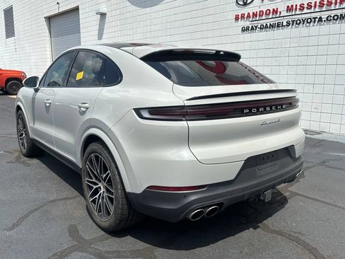 Used 2024 Porsche Cayenne S AWD/4WD image 6