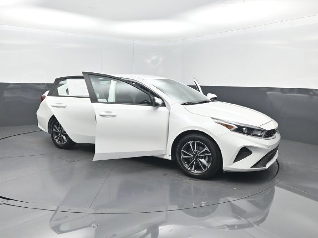 Used 2024 Kia Forte LXS w/ LXS Technology Package FWD image 36
