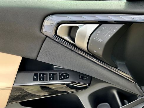 New 2026 BMW X3 xDrive30 w/ Premium Package image 10