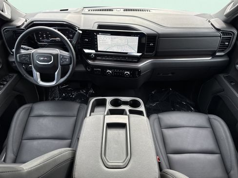Used 2025 GMC Sierra 1500 SLT image 6