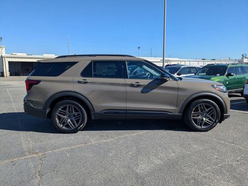 New 2026 Ford Explorer ST w/ Sun And Sound Package AWD/4WD image 3