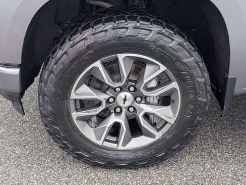 Used 2021 Chevrolet Silverado 1500 RST w/ Z71 Off-Road Package AWD/4WD image 15