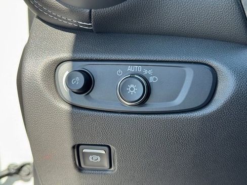 New 2025 Chevrolet Blazer LT image 20