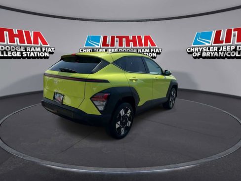 Used 2025 Hyundai Kona SEL AWD/4WD image 8