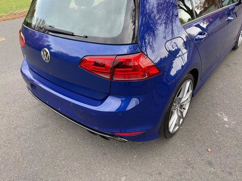 Used 2017 Volkswagen Golf 4-Door image 22