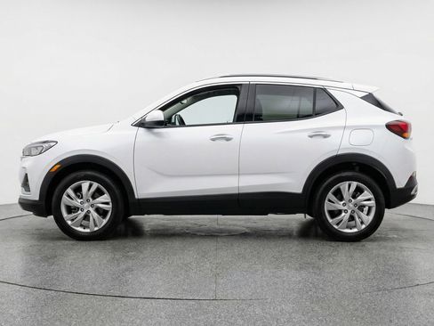 Used 2025 Buick Encore GX Preferred AWD/4WD image 5