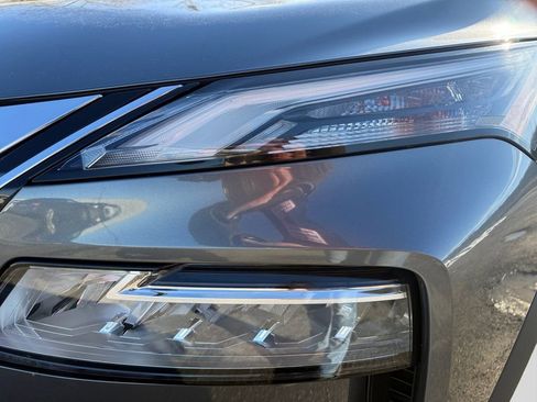 Certified 2023 Nissan Rogue SV image 22