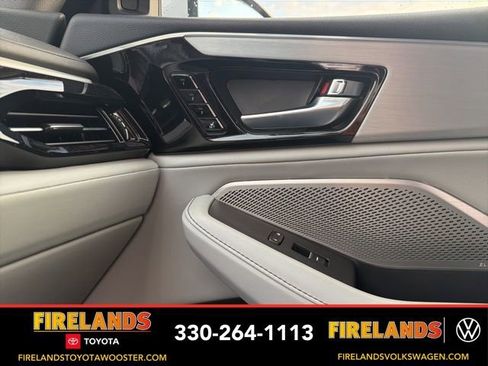 Used 2023 Acura MDX Technology image 23