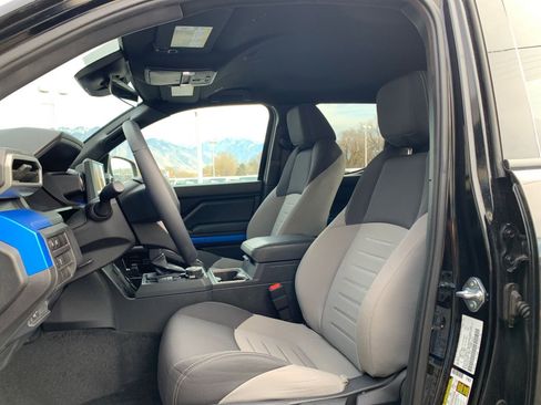 Used 2025 Toyota Tacoma TRD Off-Road image 25