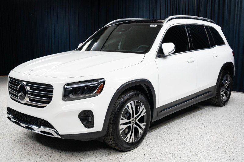 New 2026 Mercedes-Benz GLB 250 image 1