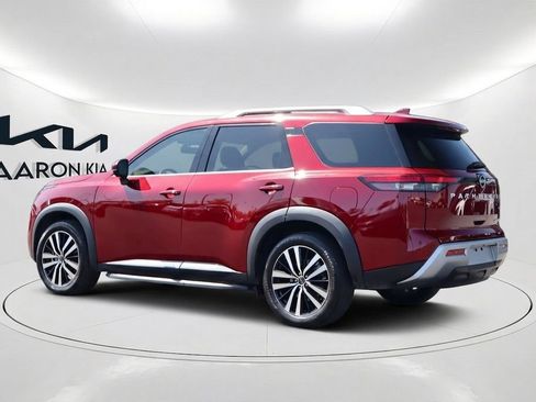 Used 2023 Nissan Pathfinder Platinum w/ Lighting Package (N93) FWD image 7