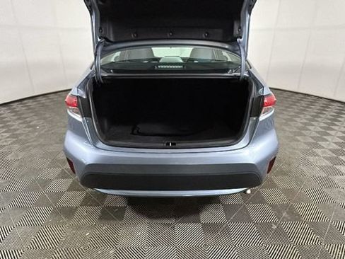 Used 2021 Toyota Corolla LE w/ Carpet Mat Package (TMS) FWD image 26