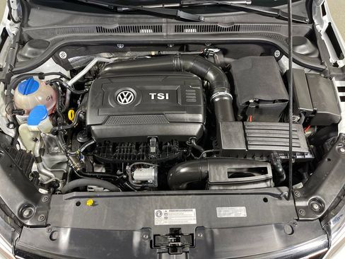 Used 2016 Volkswagen Jetta SEL FWD image 9