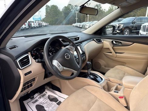 Used 2016 Nissan Rogue SV w/ SV Premium Package image 20