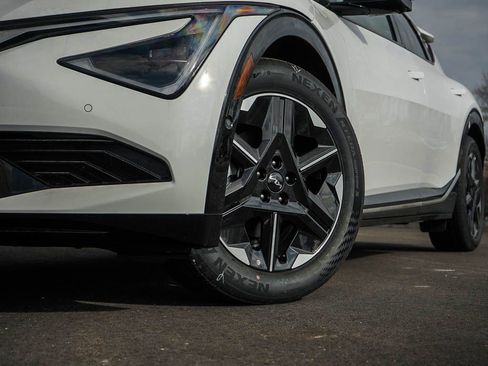 New 2025 Kia EV6 Wind image 6