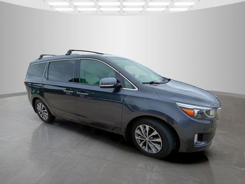 Used 2017 Kia Sedona SX FWD image 2