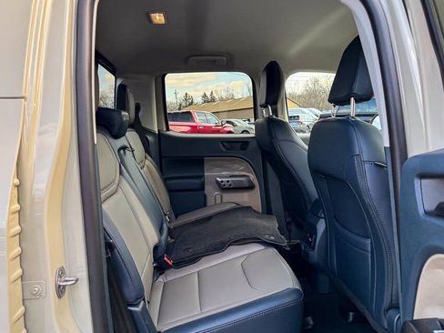 Used 2025 Ford Maverick Lariat image 14