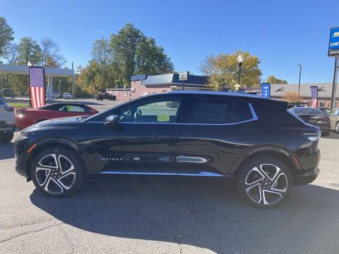 New 2026 Chevrolet Equinox EV LT image 4