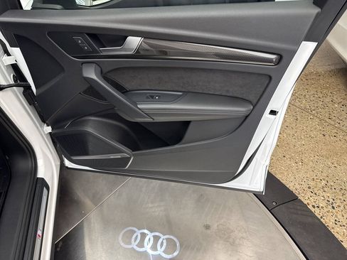 Used 2018 Audi SQ5 Prestige w/ Prestige Package AWD/4WD image 36