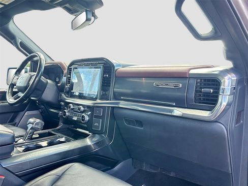 Used 2022 Ford F150 Lariat w/ Equipment Group 502A High image 31