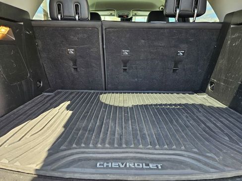 Used 2021 Chevrolet TrailBlazer LT w/ Premium Seating Package FWD image 16