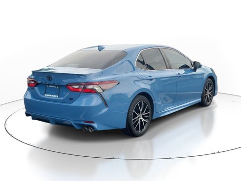 Used 2023 Toyota Camry SE FWD image 6