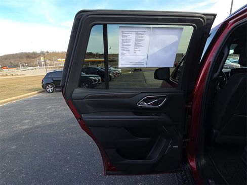 Used 2024 Chevrolet Tahoe Z71 w/ Luxury Package image 26