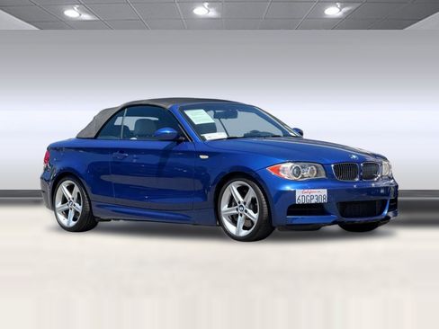 Used 2008 BMW 135i Convertible RWD image 7