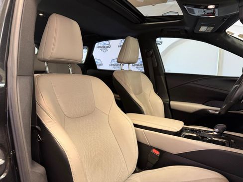 Used 2023 Lexus RX 350 w/ Accessory Package (Z1) AWD/4WD image 26