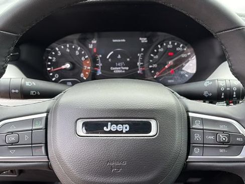 Used 2024 Jeep Compass Limited AWD/4WD image 11