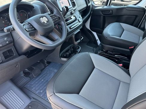 New 2025 RAM ProMaster 2500 w/ Quick Order Package 22G SLT image 12