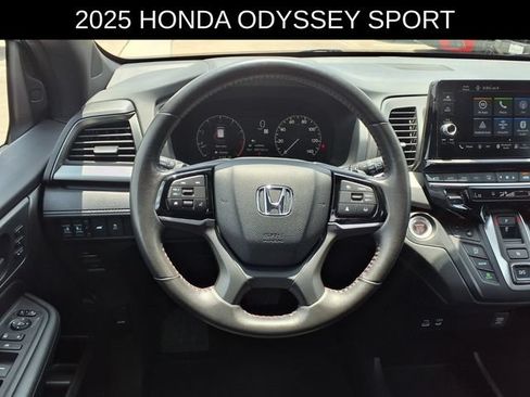 Used 2025 Honda Odyssey Sport-L image 16