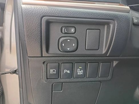 Used 2016 Lexus ES 350 w/ Luxury Package w/Wood Trim FWD image 19