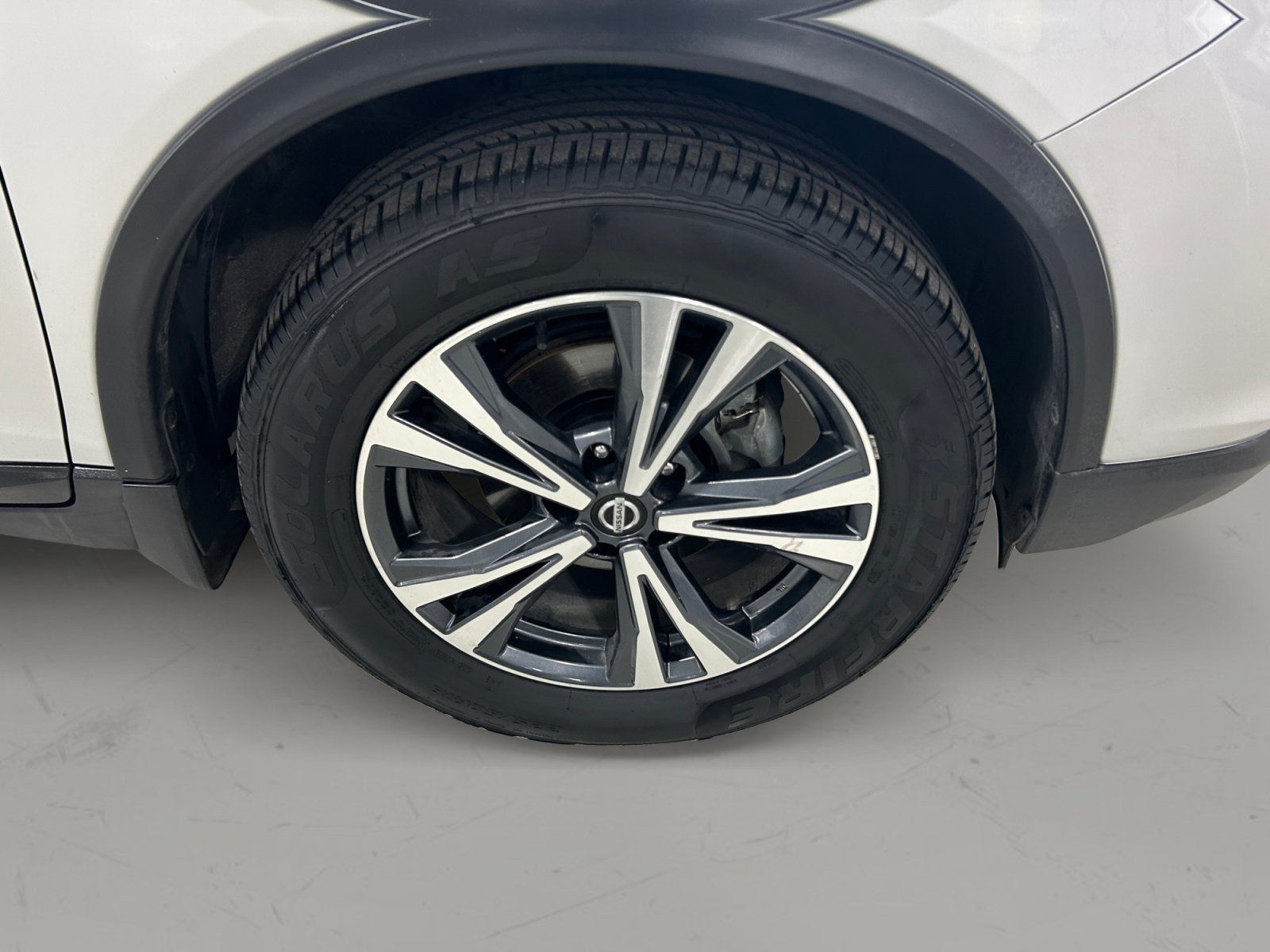 Used 2018 Nissan Rogue SL w/ Premium Package AWD/4WD image 10