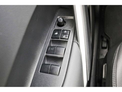 Used 2024 Toyota Corolla Cross XLE w/ Convenience Package FWD image 20