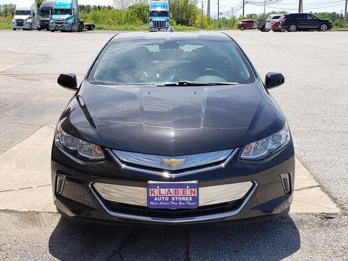 Used 2018 Chevrolet Volt LT w/ Comfort Package FWD image 9