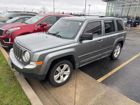 Used 2011 Jeep Patriot Latitude AWD/4WD image 1