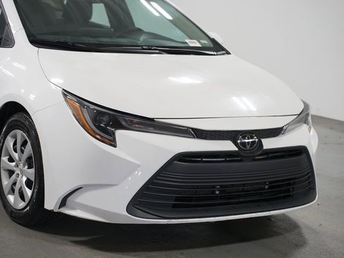Certified 2024 Toyota Corolla LE image 4