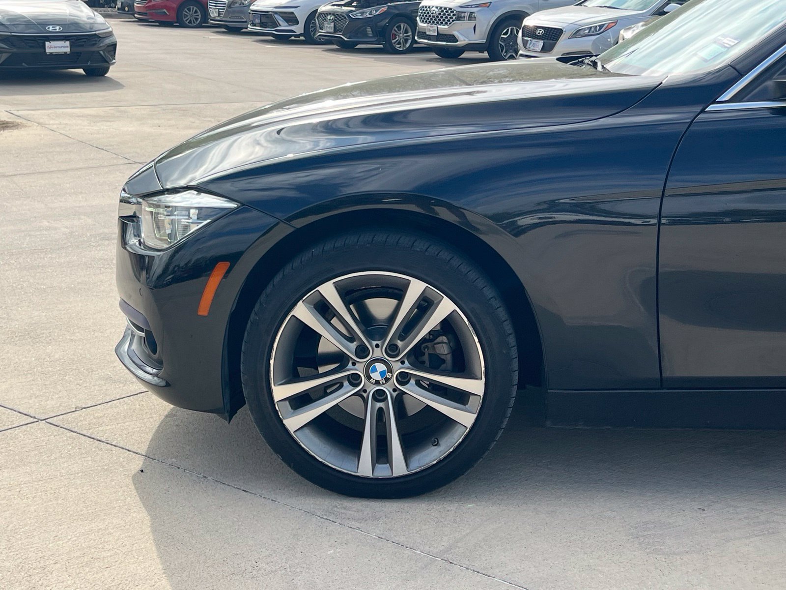 Used 2018 BMW 330i xDrive Sedan w/ Premium Package AWD/4WD image 8