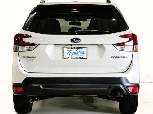 Used 2019 Subaru Forester Premium AWD/4WD image 8