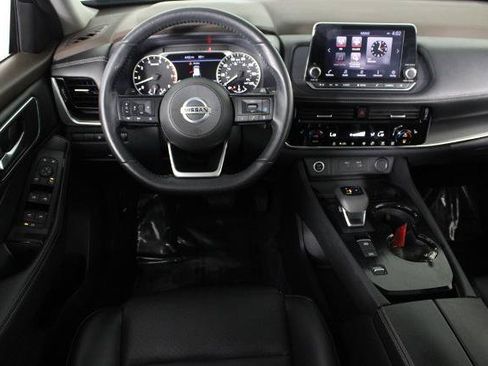 Certified 2021 Nissan Rogue SV w/ Premium Package FWD image 7
