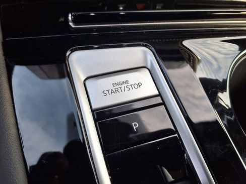 Used 2024 Volkswagen Atlas Cross Sport SEL Premium R-Line image 33