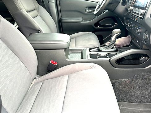 Used 2023 Nissan Frontier SV w/ Midnight Edition Package image 22