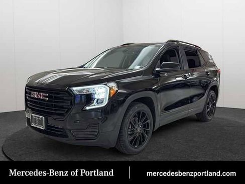 Used 2024 GMC Terrain SLE w/ Elevation Edition AWD/4WD image 1