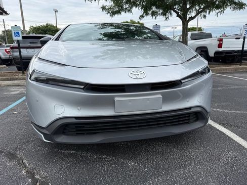 Used 2023 Toyota Prius LE FWD image 2