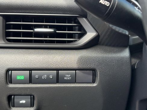 Certified 2024 Nissan Sentra S image 28