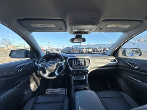 Used 2023 GMC Acadia SLT w/ Elevation Edition image 21