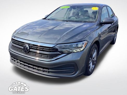 Used 2024 Volkswagen Jetta SE FWD image 5