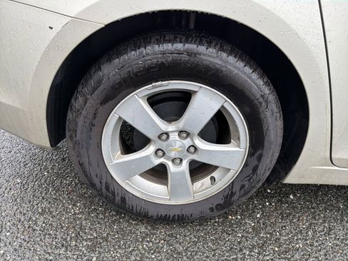 Used 2016 Chevrolet Cruze LT image 24